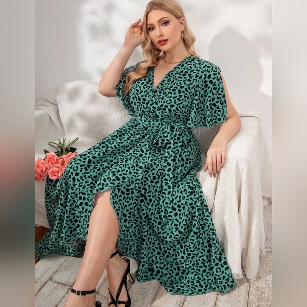 Shein Leopard Dress with Butterfly Sleeves - Picture 2 of 6